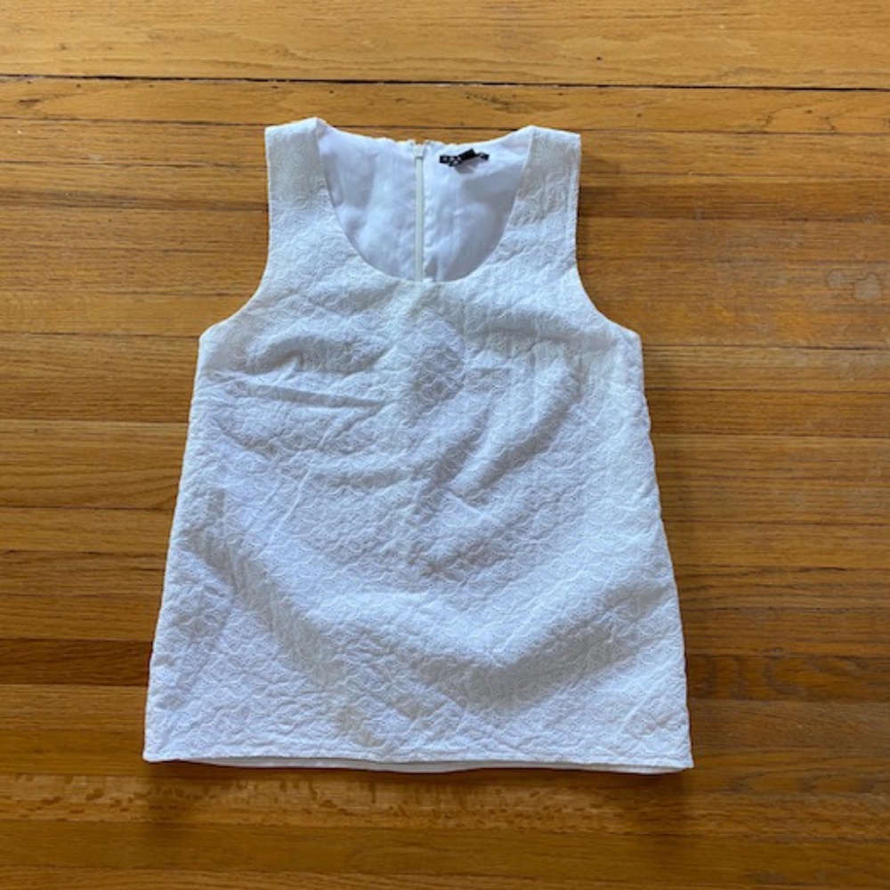 Theory white eyelet tank Petite